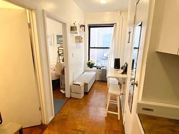 3rd image of 181 Prince St APT 12
