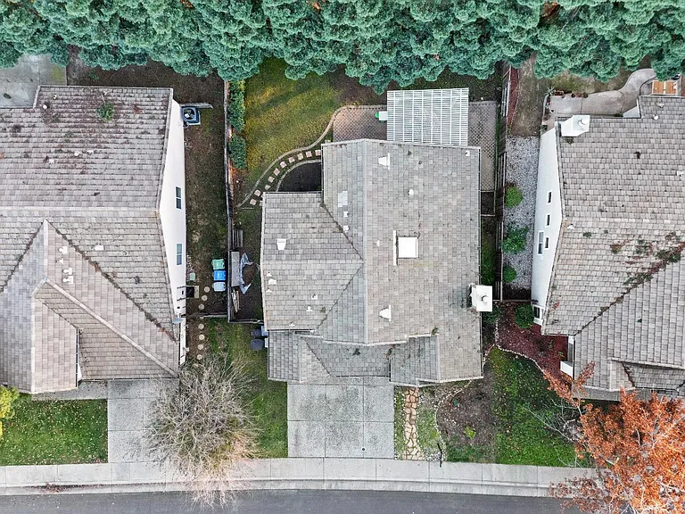 359 Seaton Dr — Photo 36