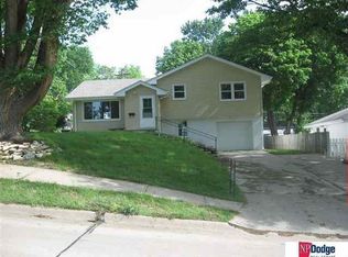 504 E 5th St, Papillion, NE 68046