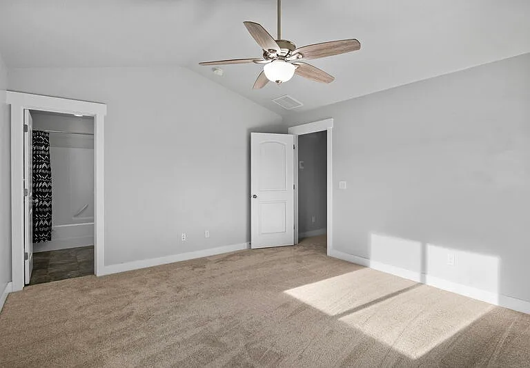 219 W Silver Springs Dr #OVER DOOR — Photo 21