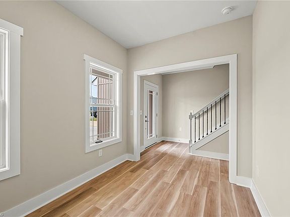 5th image of 223 Timber Hill Ct