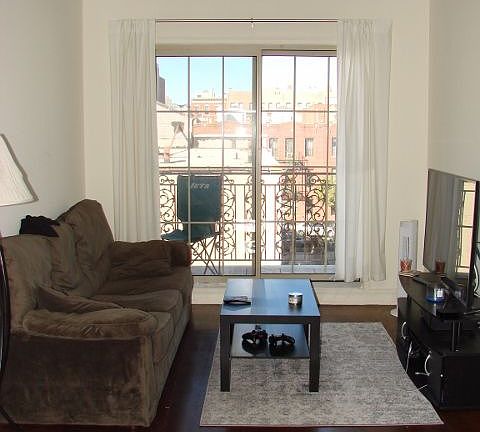 2nd image of 3086 36th St APT 3R