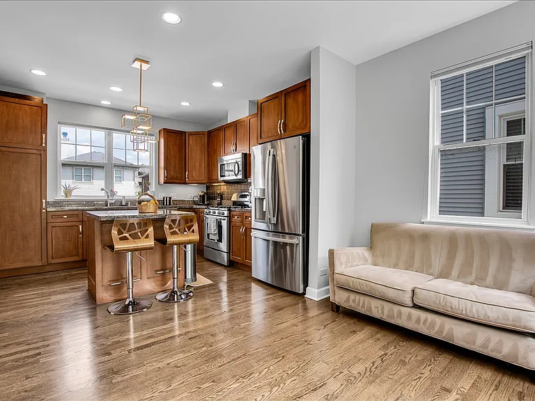 4922 S Cornell Ave #F — Photo 9