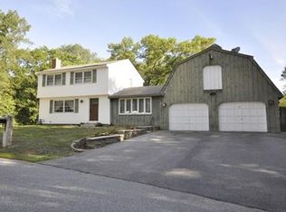 8 Ashcroft Cir, Groveland, MA 01834