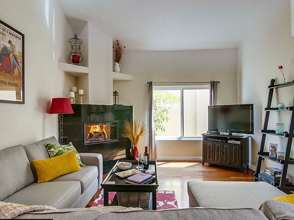 4th image of 3843 Riviera Dr
