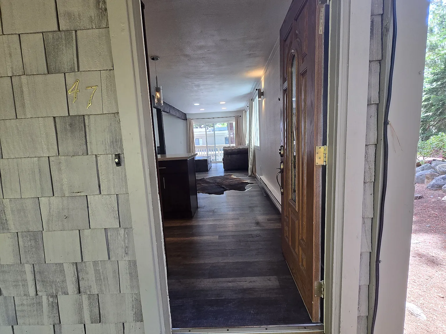 3 bed, 1088 sqft, $3,200 — Photo 3