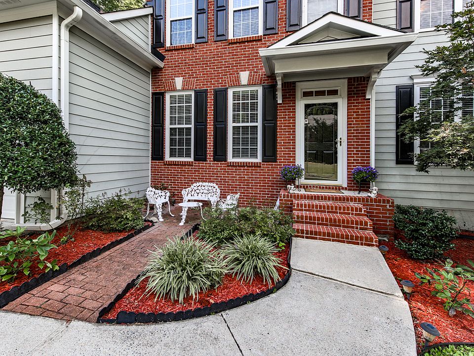 2nd image of 5721 Stonekirk Walk NW