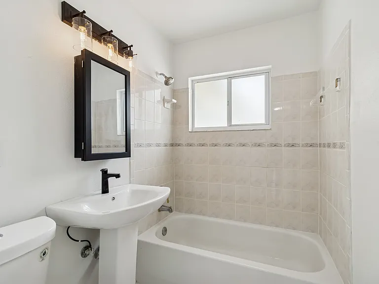 455 81st Ave — Photo 34