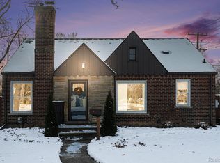 1404 E Forteen Mile Rd, Royal Oak, MI 48073