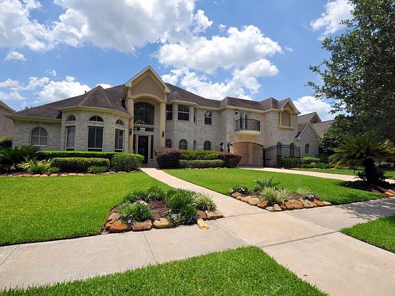 2nd image of 24015 Earthstone Dr