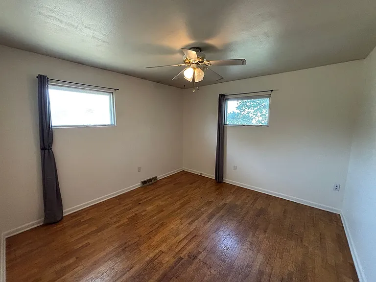 2608 Cardinal Dr — Photo 13