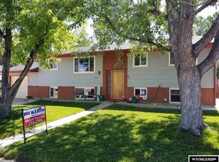 1061 S Forest Dr, Casper, WY 82609
