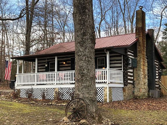 2nd image of 3104 Forest Acre Trl