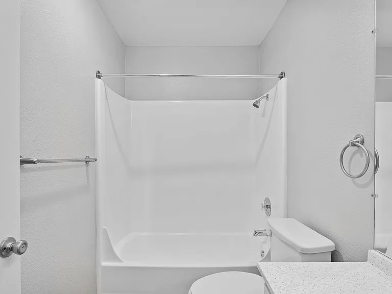 Point Loma Bay Apartments | Coastal Living Near the Beach — Photo 134