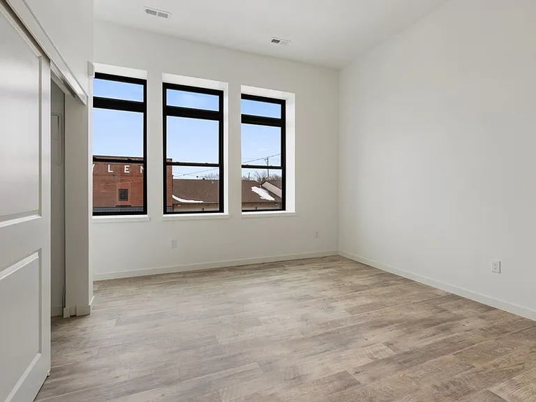 Reinbeck Apartments — Photo 8