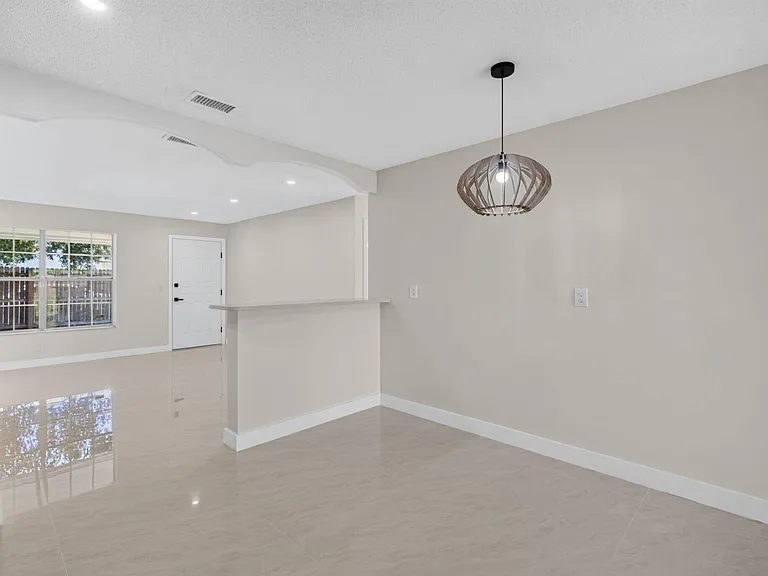 3943 Roan Ct W — Photo 15