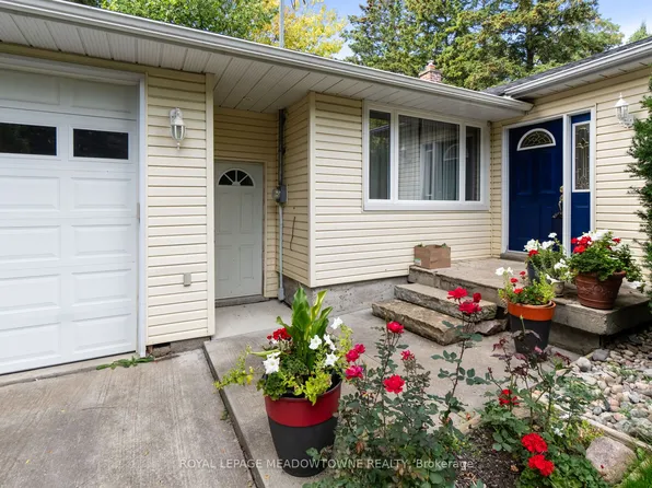 208 Martin St, King, ON L7B 1J5