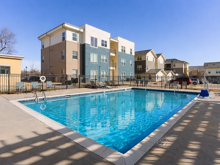 River West Apartments — Photo 26