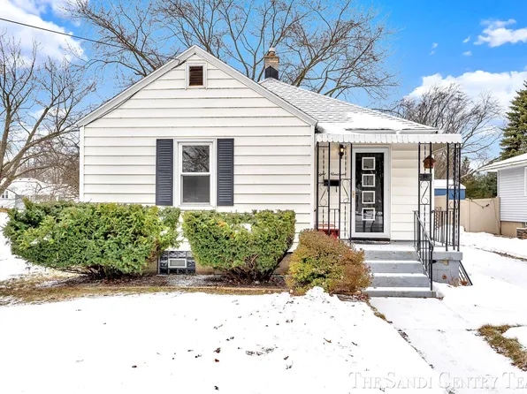 819 S Griffin St, Grand Haven, MI 49417