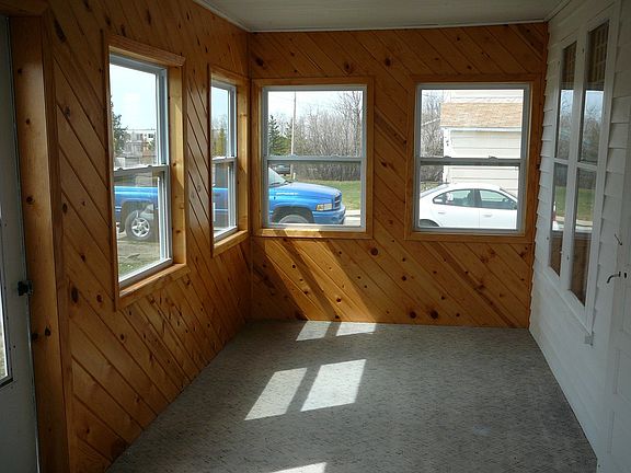 Newly remodeled sunporch