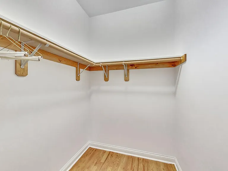 917 W Sunnyside Ave #2S — Photo 16