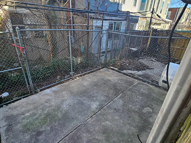 3963 Wyalusing Ave — Photo 10