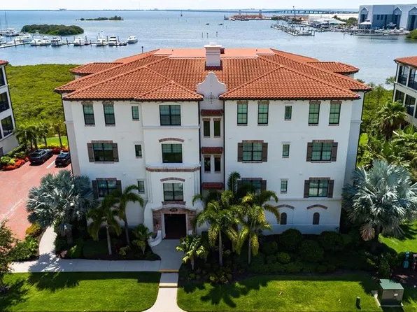 5719 YEATS MANOR DRIVE #302, TAMPA, FL 33616