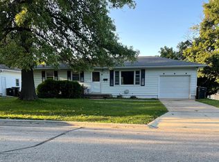 1515 W 6th St, Cedar Falls, IA 50613