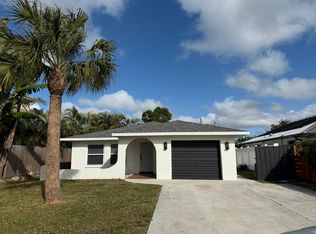 553 98th Ave N, Naples, FL 34108