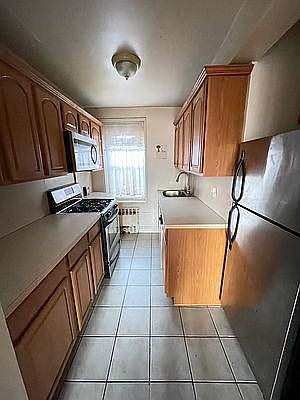 1st image of 388 Avenue S #2D