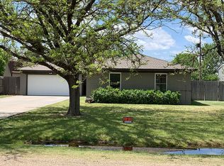 1303 Charles Ave, Panhandle, TX 79068