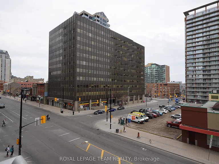 242 Rideau St #404 — Photo 35