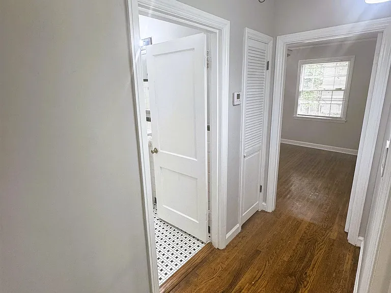 514 Western Dr — Photo 10