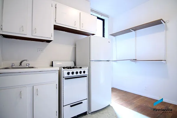 Rented by FirstService Realty (legacy) | media 2