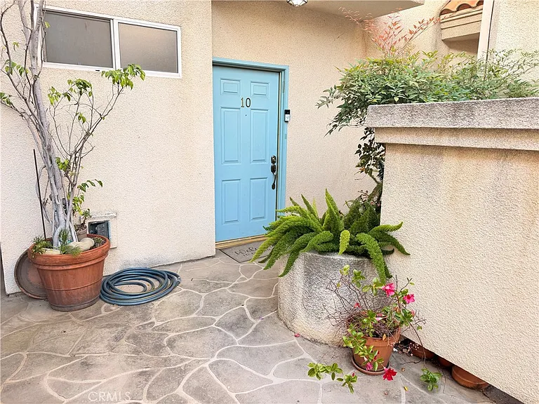 4970 Kester Ave #10 — Photo 15