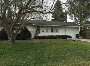 2605 8th Ave, Monroe, WI 53566