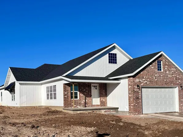 1245 E Keeling Place, Bolivar, MO 65613