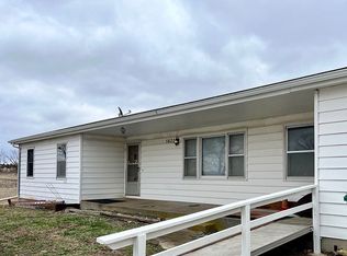 5626 SE 10th St, Tecumseh, KS 66542