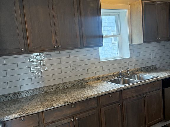 5th image of 1330 W 8th St