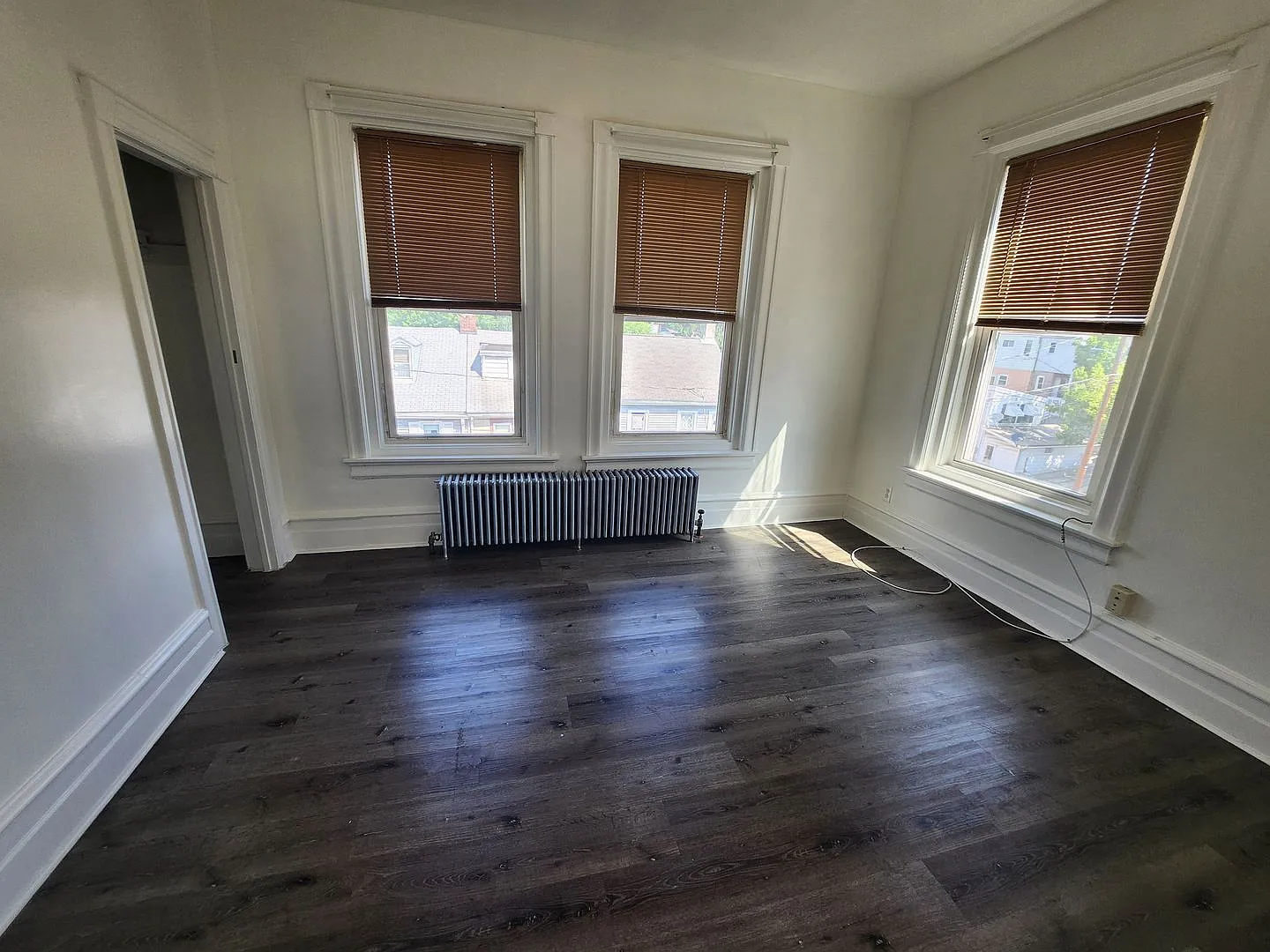 266-268 E Walnut St — Photo 4