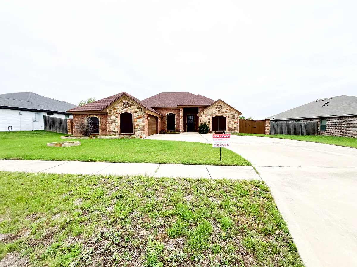 Building Photo - 1303 Excel Dr