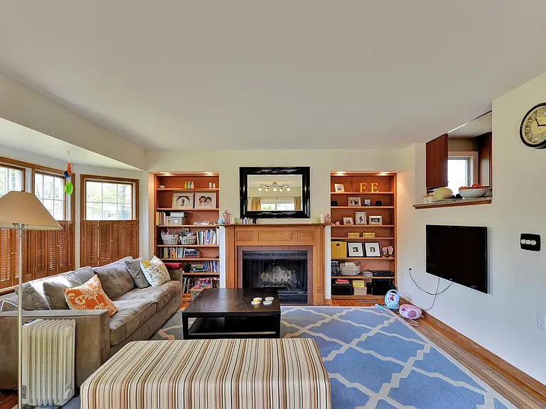 20 Pershing Pl — Photo 4