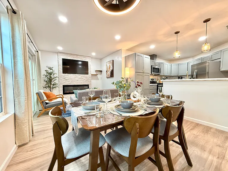 3229 S Sherbourne Dr — Photo 10