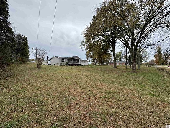 3rd image of 813 Prizer Point Rd