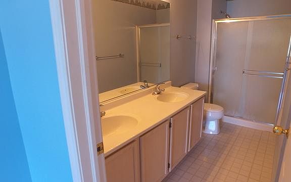 5th image of 1123 N Red Oak Cir