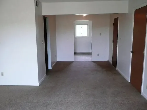 Westgate Villa, 600 Westgate St #5e78b5f08, Iowa City, IA 52246