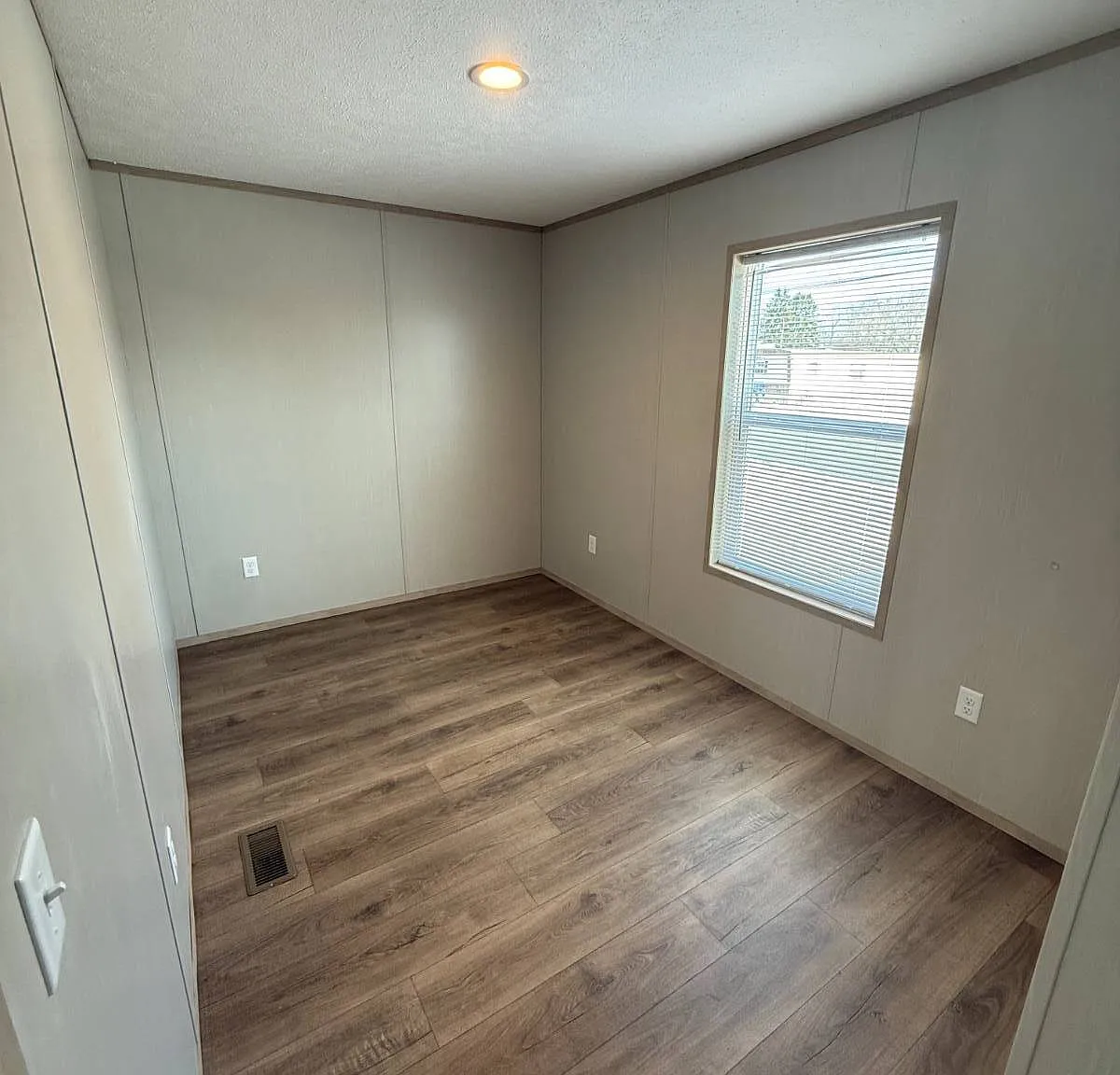 2 bed, 2.0 bath, 896 sqft, $1,125 — Photo 4