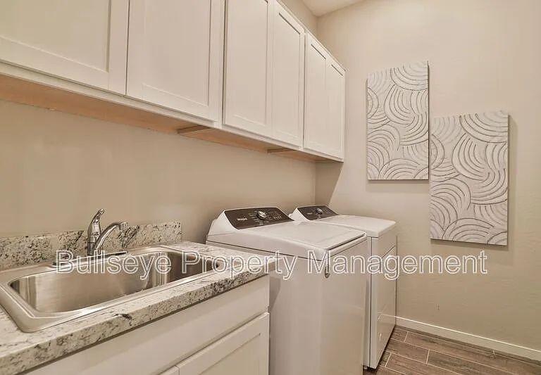 2152 N 141st Ave — Photo 29