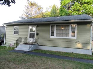 1817 Valley Dr, Syracuse, NY 13207