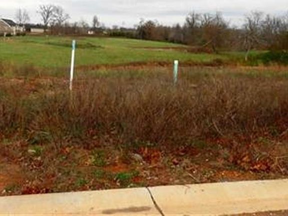 5th image of 126 Twin Lakes Dr